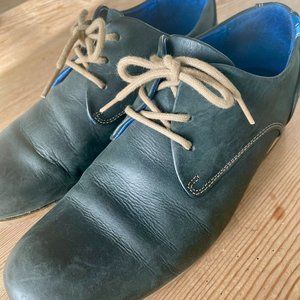 FLUEVOG RADIO CBC WOMEN’S LEATHER & SUEDE DERBY SHOE